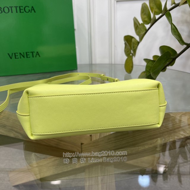 Bottega veneta高端女包 98088 寶緹嘉THE TRIANGLE BV專櫃新款海草黃三角形五金手提女包  gxz1135